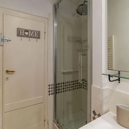 Guesthost Cozy Flat X4 - 450m To Vatican City! Рим